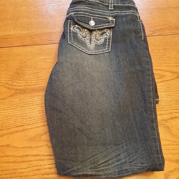 Ladies Jean's plus size - Picture 3 of 8